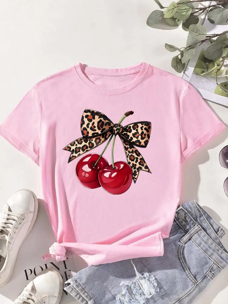 T-Shirt Cerise Imprimé Femme – Col Rond, Manches Courtes