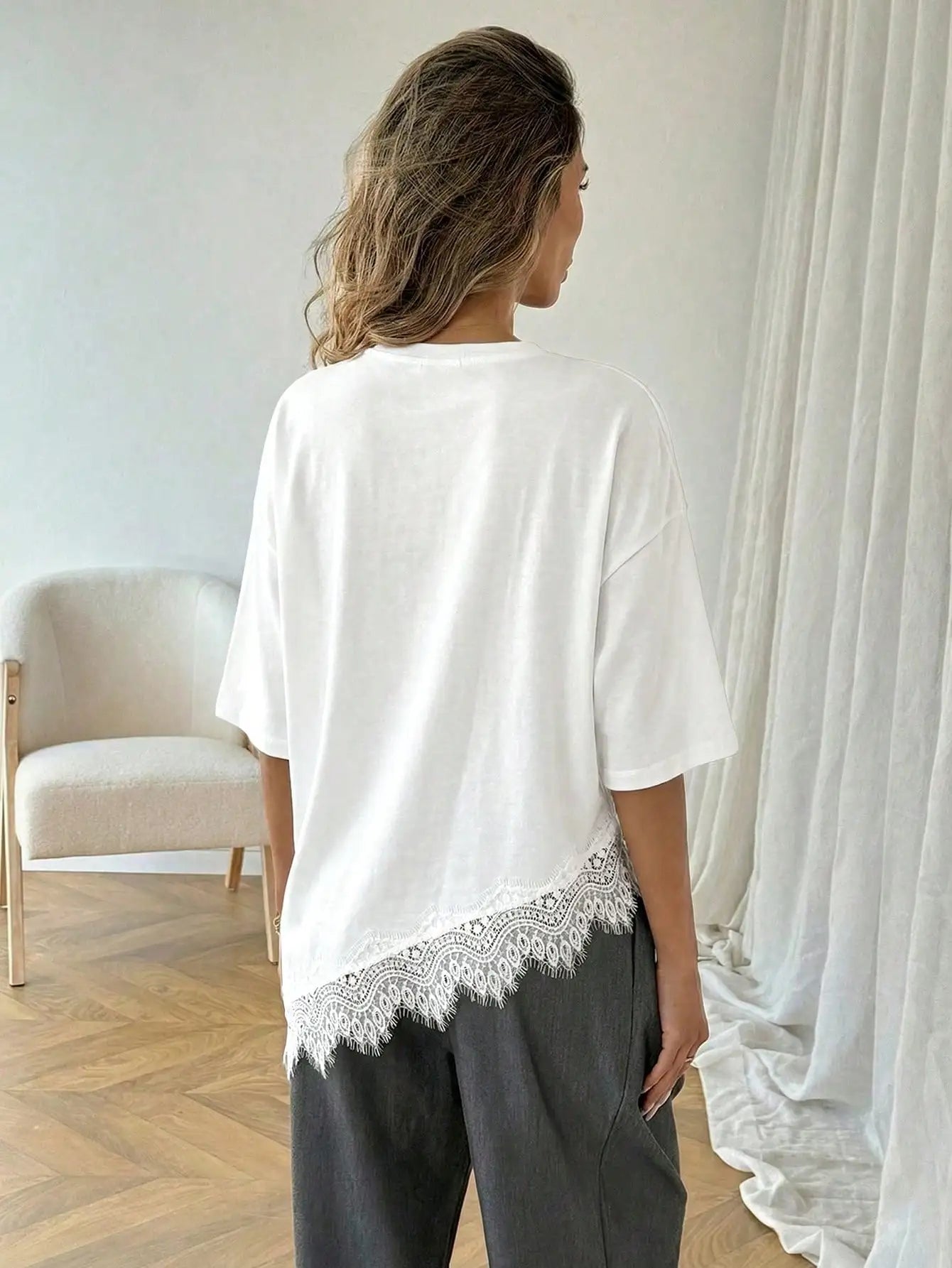 T-shirt Ample Femme Imprimé Léopard – Volants & Lacets | Aeva Été 2026